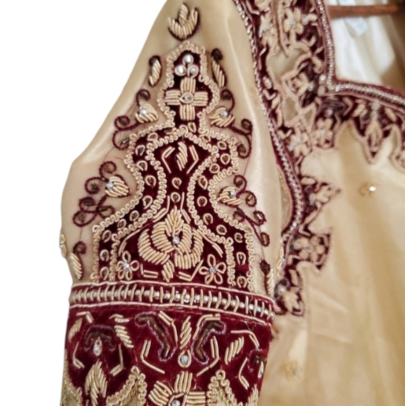 MARKAZ E HASEEN Boutique Gold Maroon Dress Intricate Bead Details City Mode CM - Picture 4 of 14